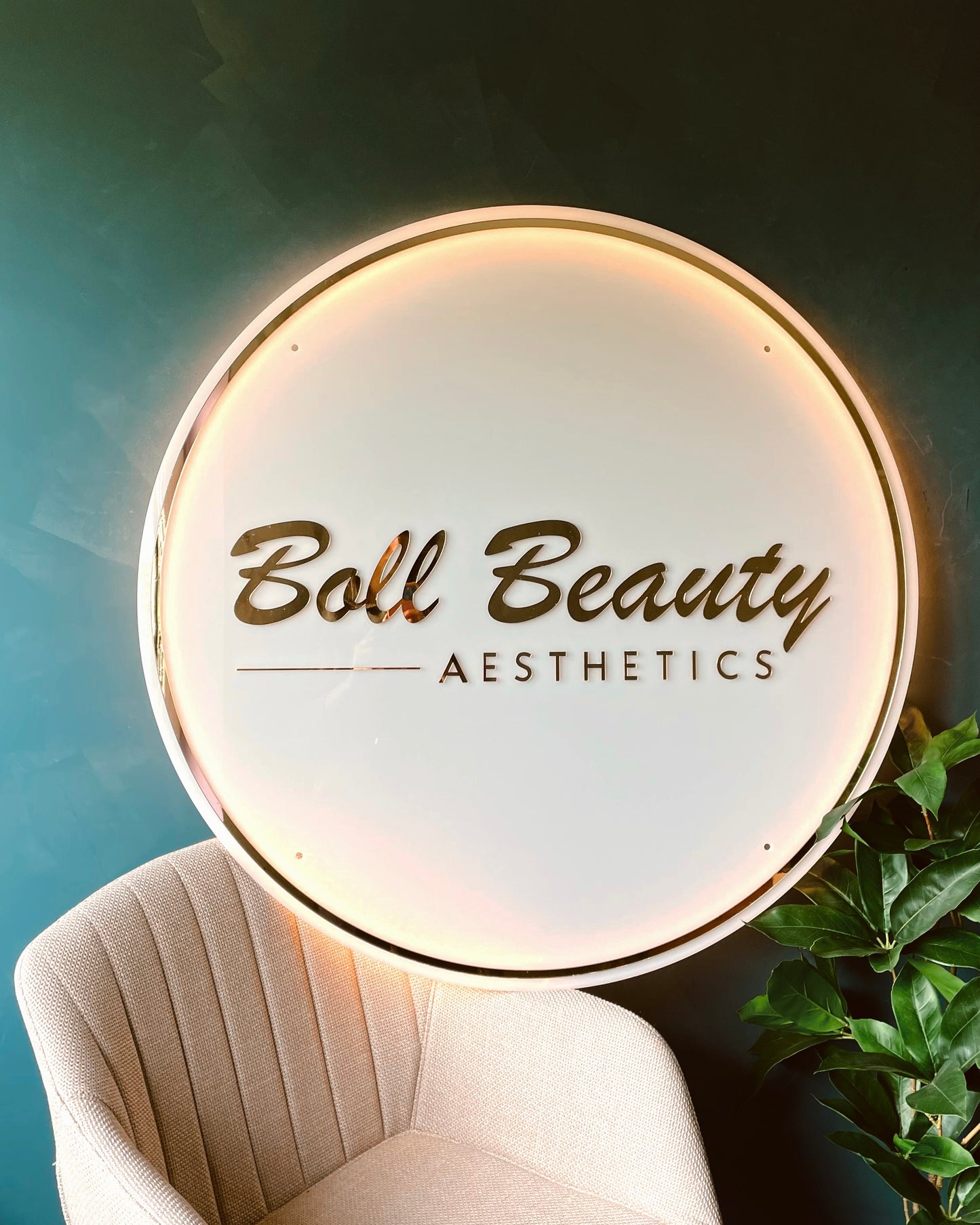Beauty Salon Neon Logo Sign