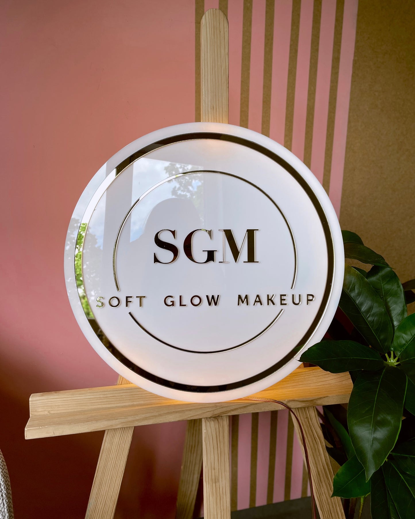 Beauty Salon Neon Logo Sign